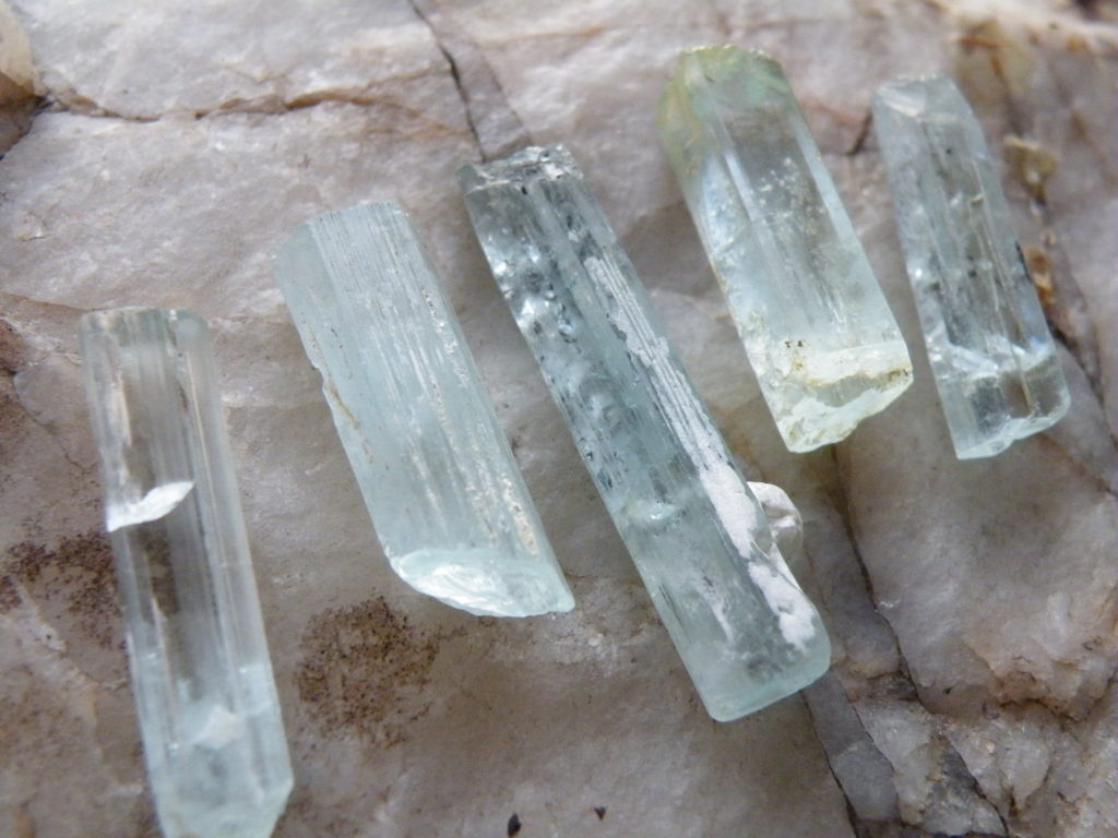 akvamarín krystaly 