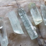 akvamarín krystaly